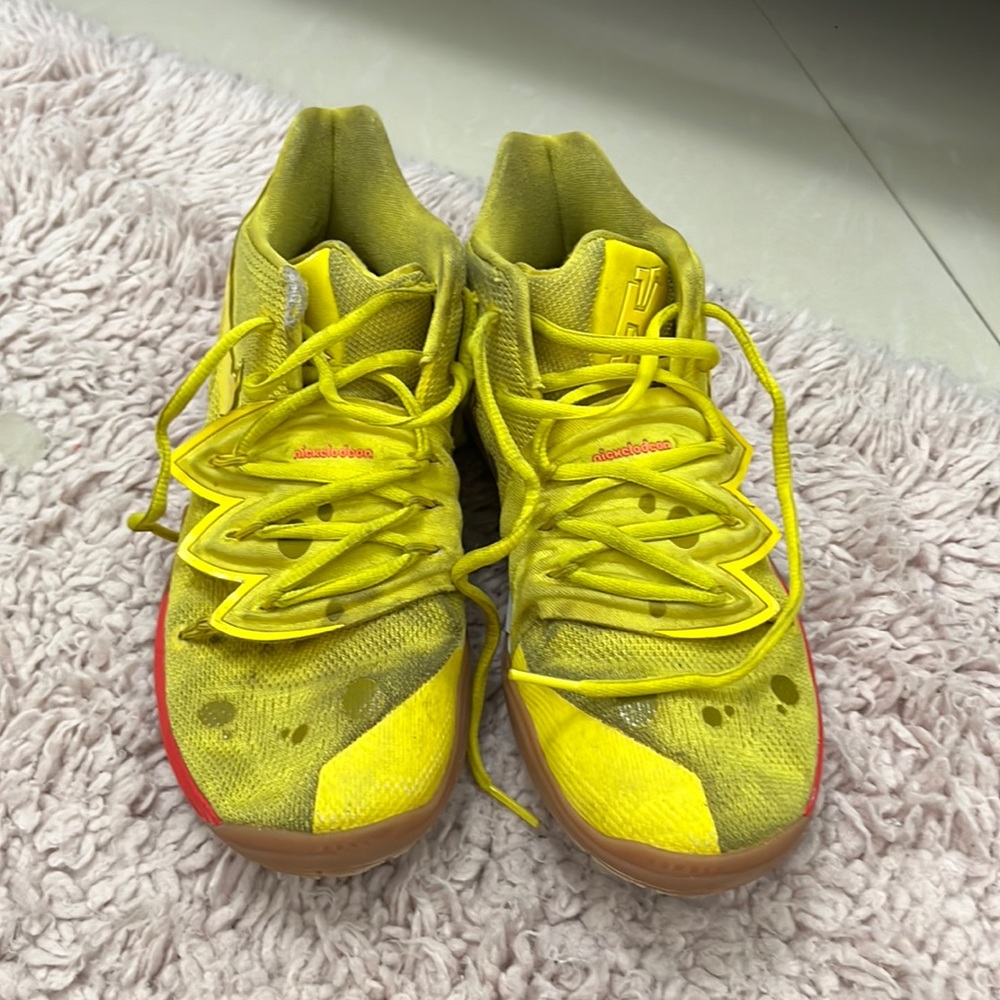 Kyrie spongebob shoes